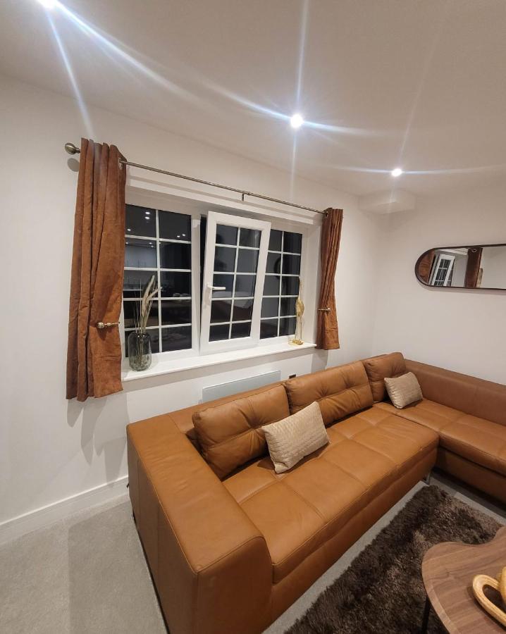 Luxury 1 Bed Apartment In The Heart Of Rochester Wainscot Ngoại thất bức ảnh