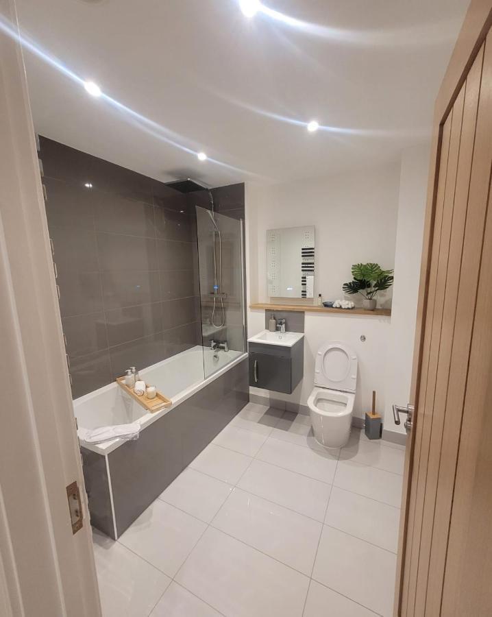Luxury 1 Bed Apartment In The Heart Of Rochester Wainscot Ngoại thất bức ảnh